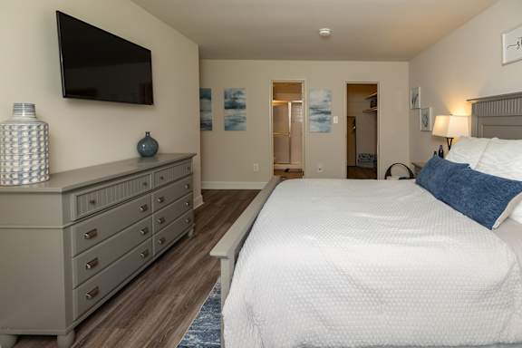 Spacious Bedroom at Deer Park Apartments, Randallstown, 21133