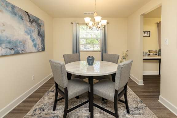 Elegant Dining Space at Colony Hill Apartments &amp; Townhomes, Maryland