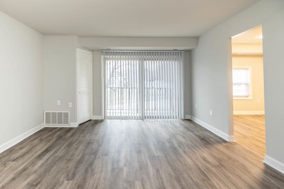 Living Area at Cub Hill Apartments, Baltimore, MD