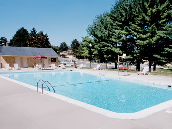 Swimming Pool And Sundeck at Village of Pine Run Apartments & Townhomes*, Baltimore