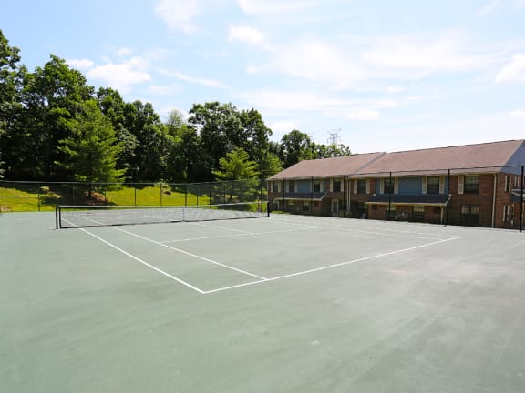 Beautiful tennis court at Cub Hill Apartments, Maryland, 21234