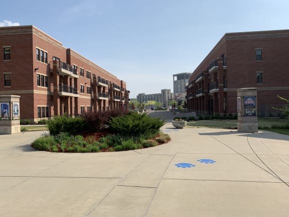 Beautiful courtyard at Ivy at Berlin Apartments, South Bend, Indiana