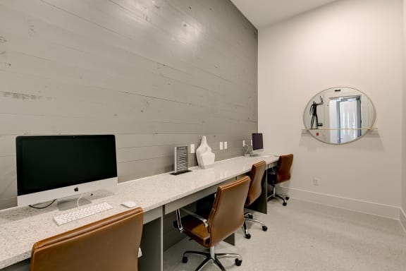 35 WEST BUSINESS CENTER