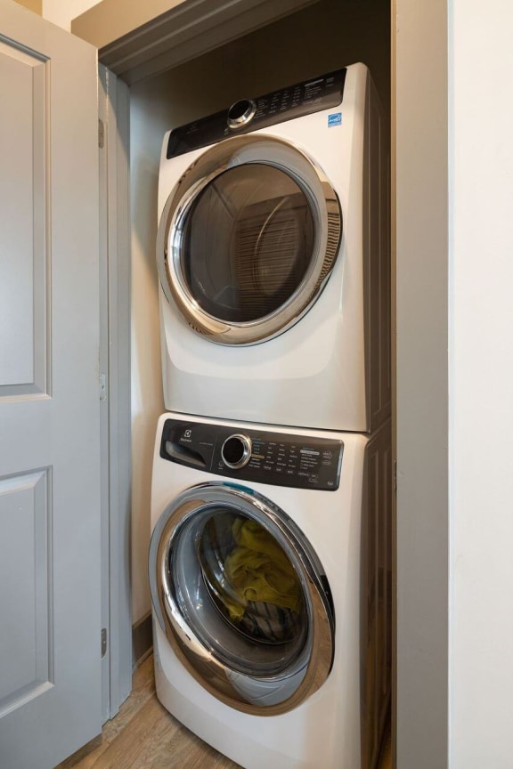 ATLAS AT GERMANTOWN LAUNDRY ROOM