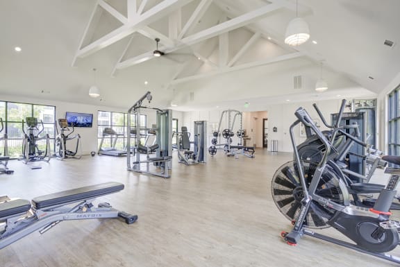 the gym at the preserve at green river apartments in green river ga