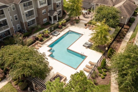 VINTAGE CREEKWOOD POOL