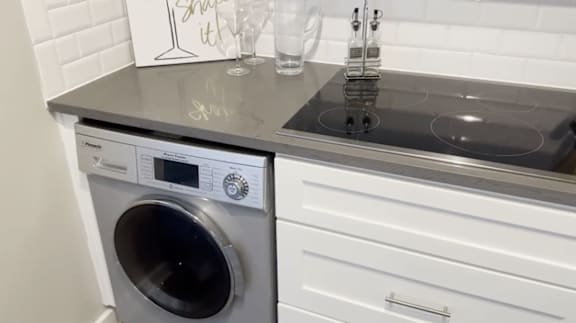 Washer Dryer at Elevate 758, Mobile, Alabama