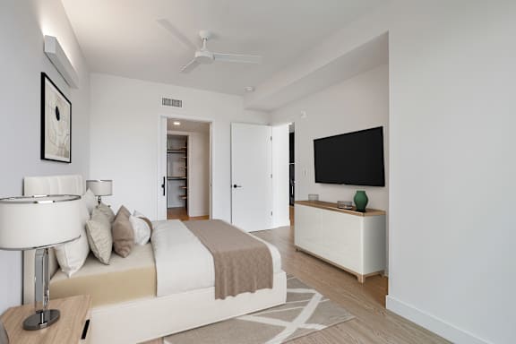 B3 - bedroom with access to bathroom and walk-in closet