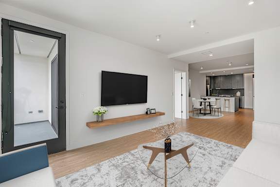 D - Living room with balcony access