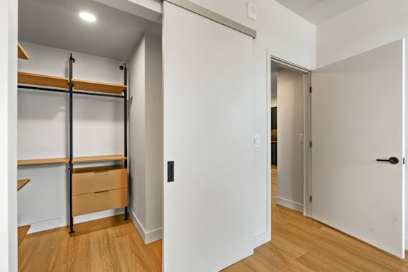 B6 with green cabinets