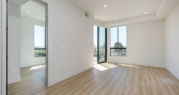 Bright and airy living room in B2 layout