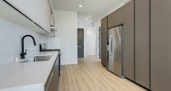 Spacious kitchen in B2 layout