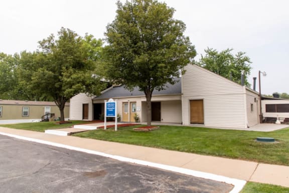 Servicesat Maple Grove, Lincoln, Nebraska