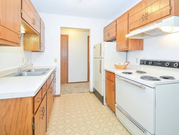full equipped kitchen in St Cloud MN apartments