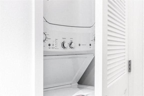 G12 Apartments Washer & Dryer