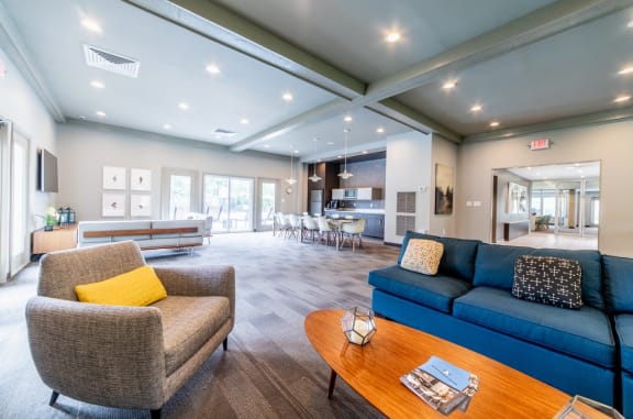 Large Community Clubhouse at Woodbridge Apartments, Kentucky, 40242