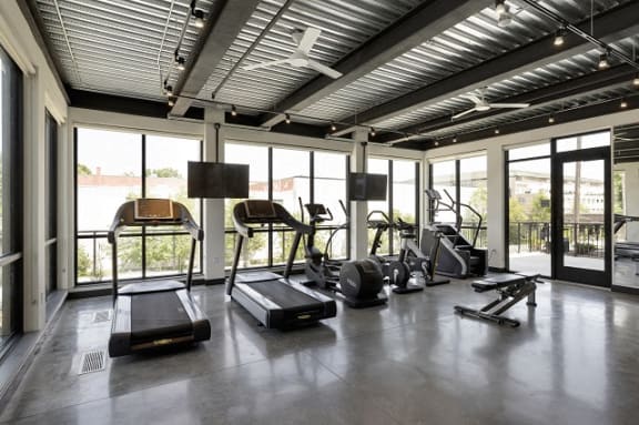 Cardio Machines In Gym at Lyndy Apartments, Minneapolis, 55408