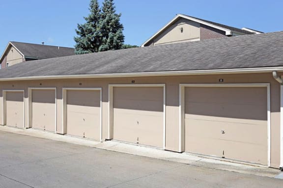 apartments with garages in Coralville IA