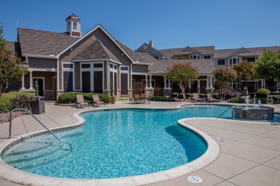 Sparkling Pool at The Legends at Eagle Mountain Lake, Fort Worth