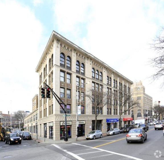 Photos and Video of 6 Gramatan Avenue in Mount Vernon, NY