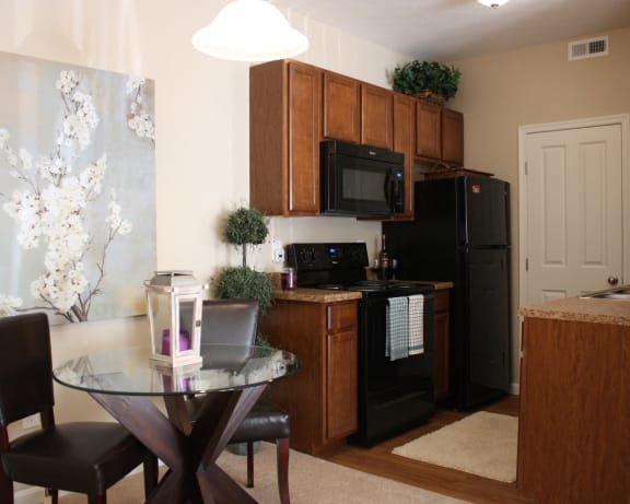Eat In Kitchen at The Residences at Liberty Crossing, Columbus, 43235