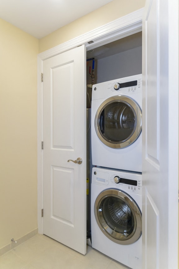 Full-size washer and dryer units for added convenience at New Kent Apartments in West Chester, PA