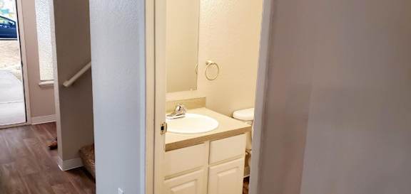 1/2 bath in lower level of Alder unit