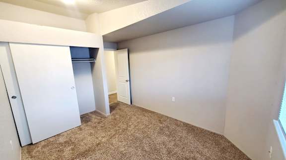 Secondary Bedroom in Oak unit