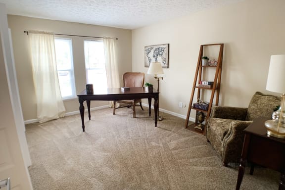 Work Space at Knobs Pointe Apartments, New Albany, Indiana