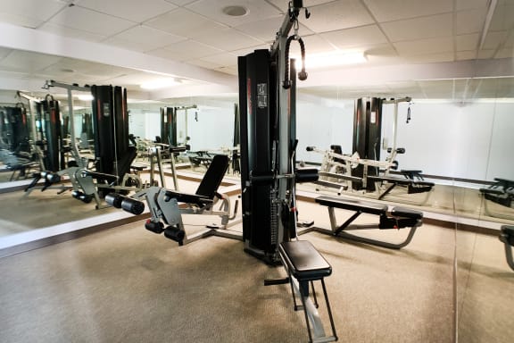 24-Hour Multi-Level Cardio And Weightlifting Center at Knobs Pointe Apartments, Indiana, 47150