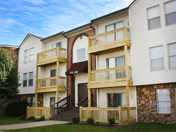Patios and balconies at Knobs Pointe Apartments in New Albany, KY