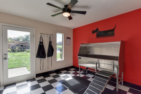 Community Pet Washing and Grooming Area at Fountains of Fair Oaks, California, 95628
