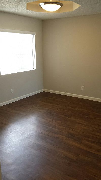 hard wood vinyl plank