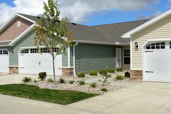 Perrysburg OH Apartment Rentals Redwood Barrington Place Exterior