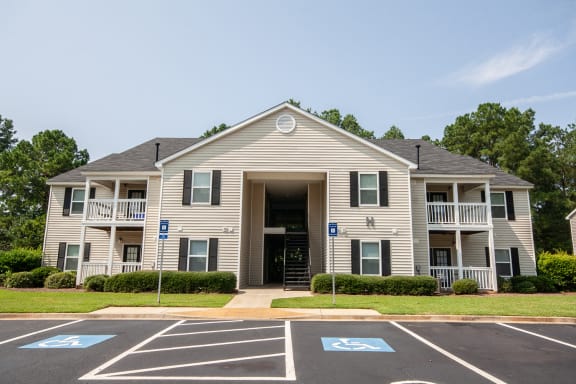 Hampton Place Apartments | Apartment and Community Amenities