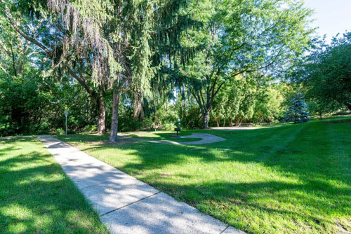 walking trails at apartment community