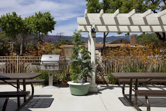 BBQ at Encina Meadows Apartments, Goleta, CA, 93117