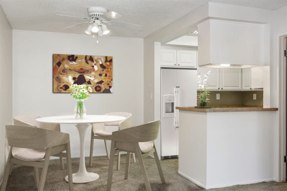 1 bedroom dining area