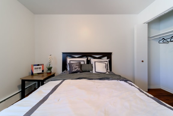 One Bedroom Apartment