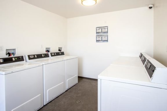 CA_CANOGAPARK_AZURE_p0458539_30_31_1_PhotoGallery