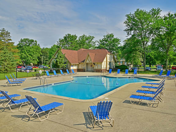 Exterior Pool at Sycamore Creek Apartments, Orion, 48359