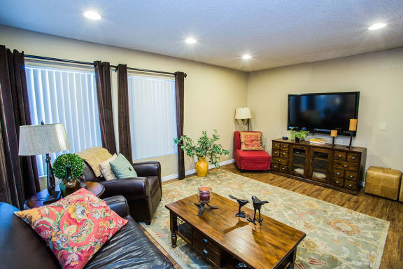 Resident Lounge at Best Apartments in Laughlin