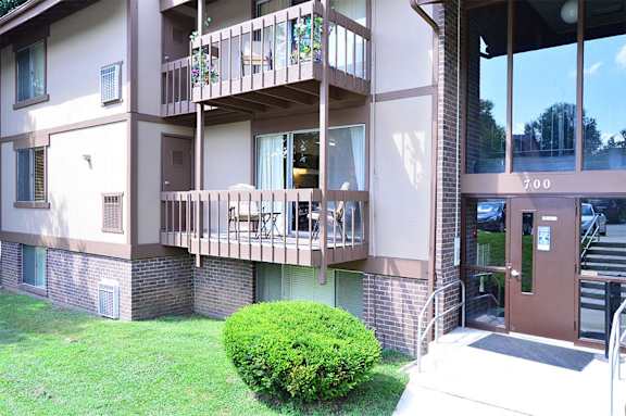 Entrance View at Cranbrook Hills Apartments, Cockeysville, 21030
