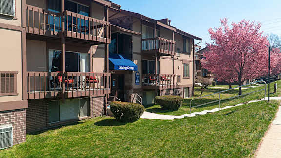 Beautiful exterior with balconies at Cranbrook Hills Apartments, Cockeysville, 21030