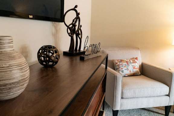 Cozy Living at Cranbrook Hills Apartments, Maryland