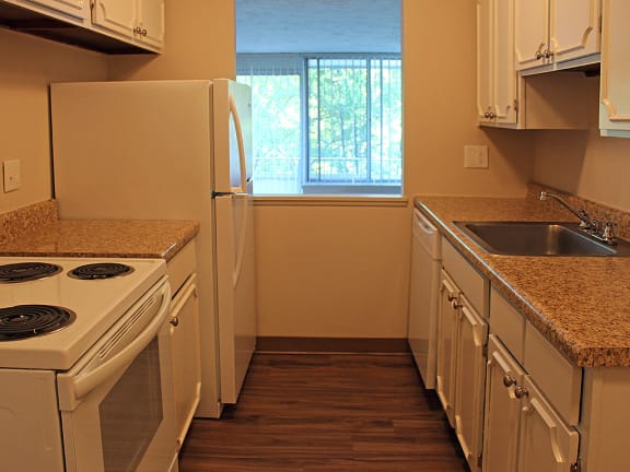 Fully Furnished Kitchen at Gates Mills Place, Mayfield Heights, OH