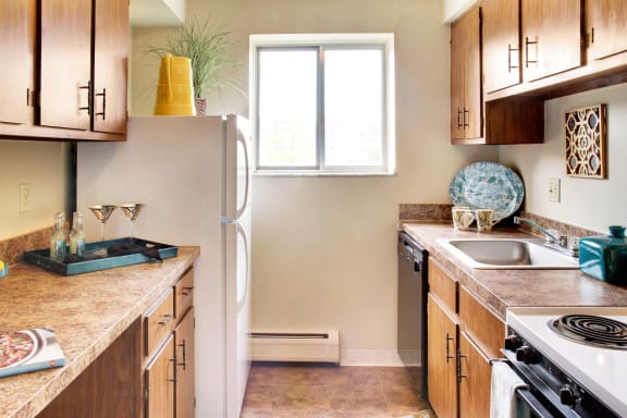 Fully Equipped Kitchen at Trinity Towers Apartments, Bedford Heights, 44146