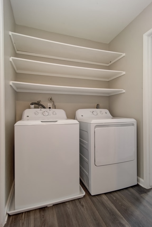 Modern Laundry Room at St. Charles Oaks Apartments, Thousand Oaks, 91360