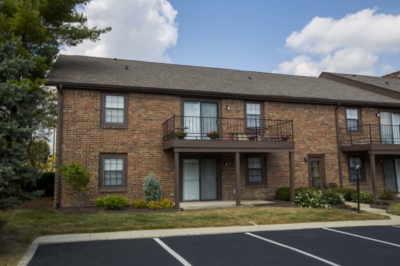 Patio/Balcony at Woodland Springs Apartment Homes, Carmel, 46033