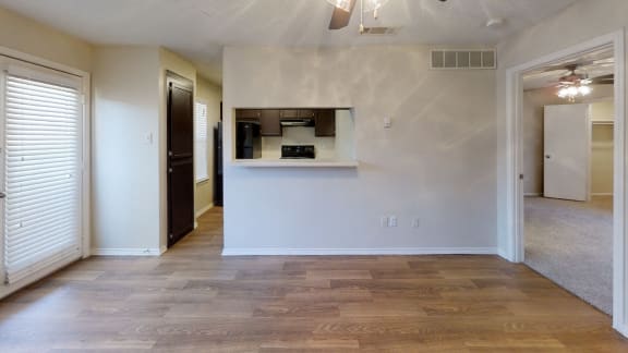Unfurnished Living Room at Towne Centre Village, Texas